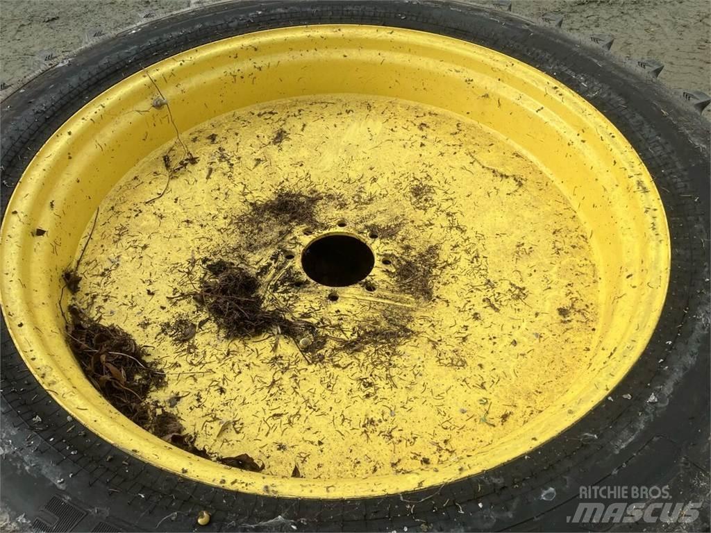  12.4 R 42 其他農業機械