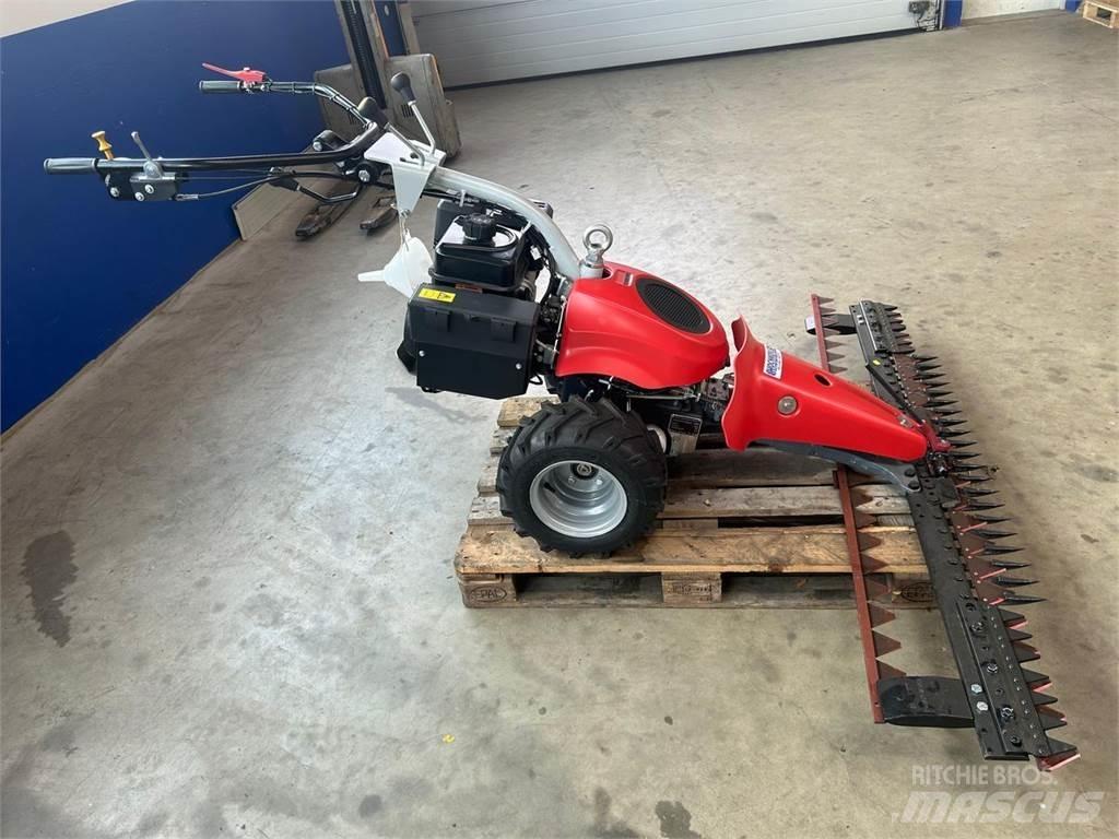 Aebi CC 110 騎乘式割草機