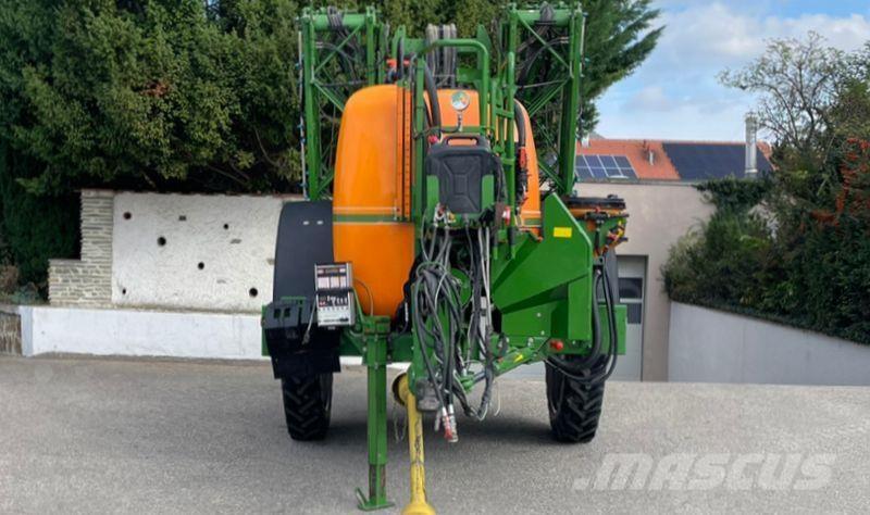 Amazone UG 3000 牽引式噴霧機