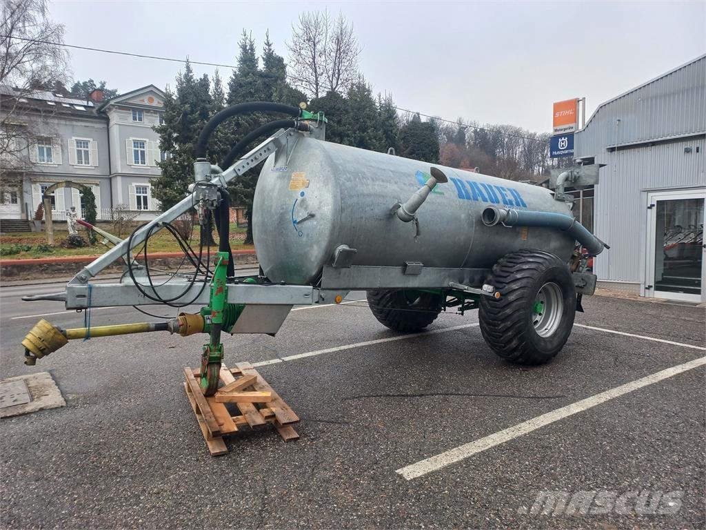 Bauer V 60 水肥車