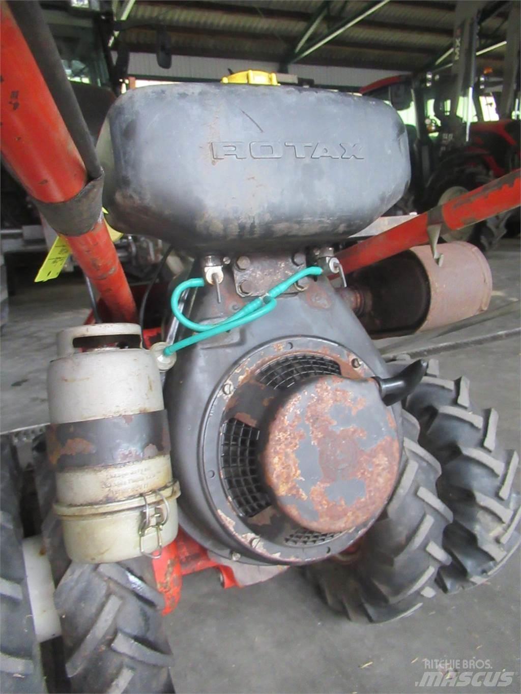 Bucher M 200 騎乘式割草機