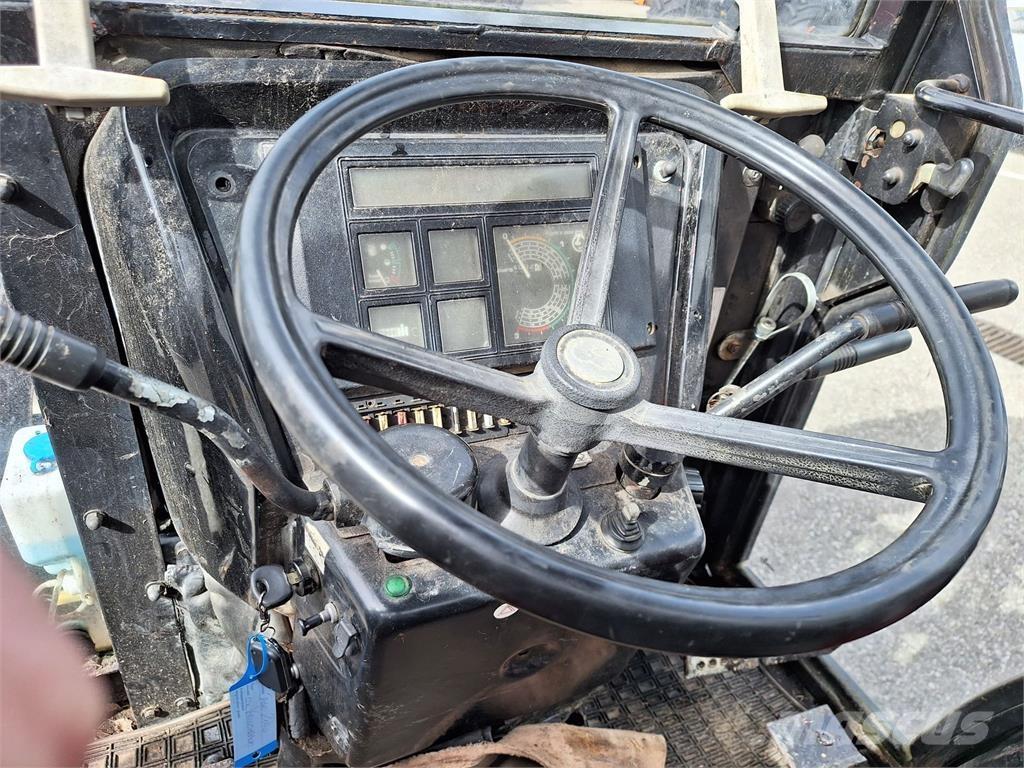 Case IH 2140 曳引機