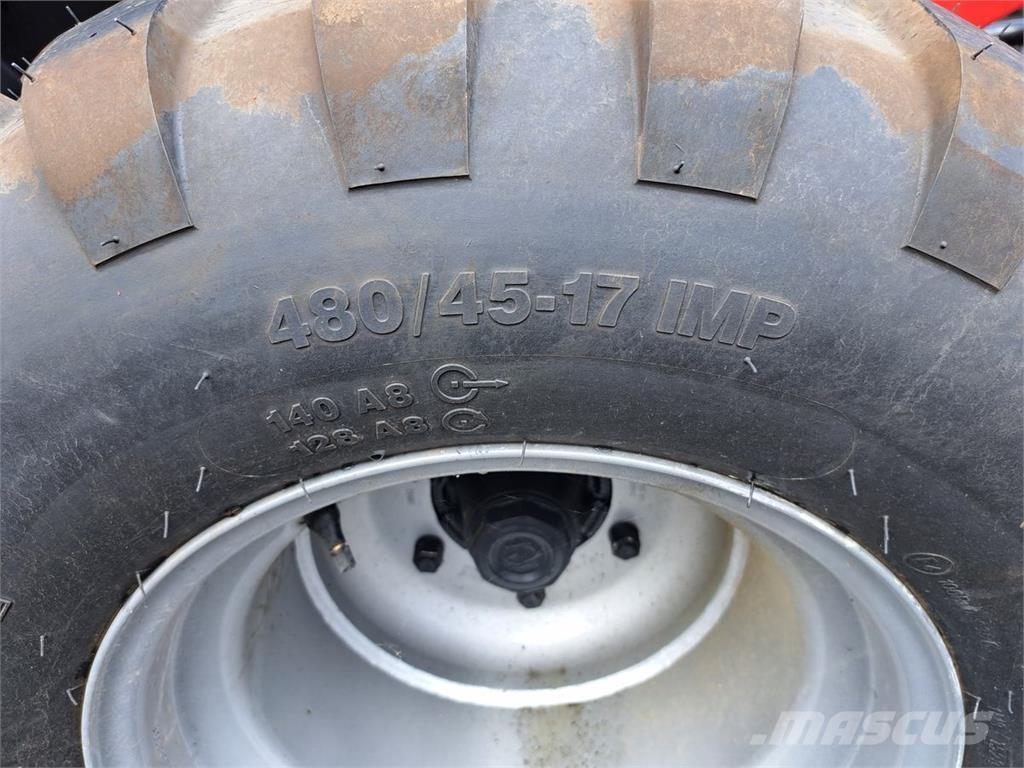 Case IH RB 344 圓型牧草打包機