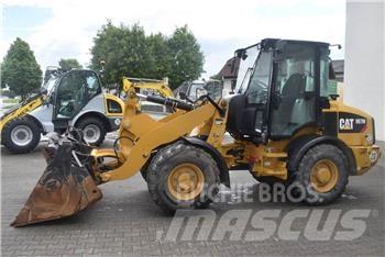 CAT 907M 輪胎式裝載機
