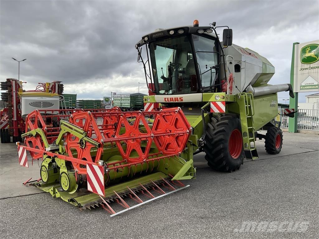 CLAAS AVERO 240 聯合收穫機