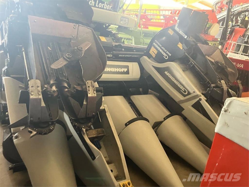 CLAAS Mega 370 聯合收穫機