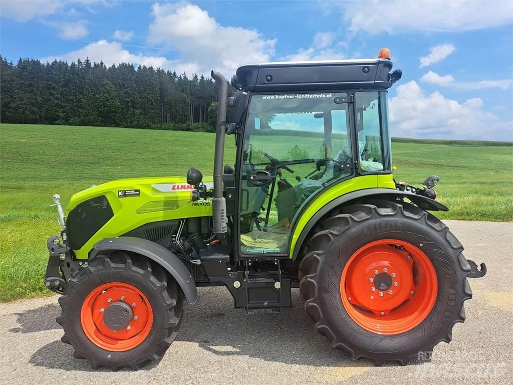 CLAAS Nexos 240 XL 曳引機