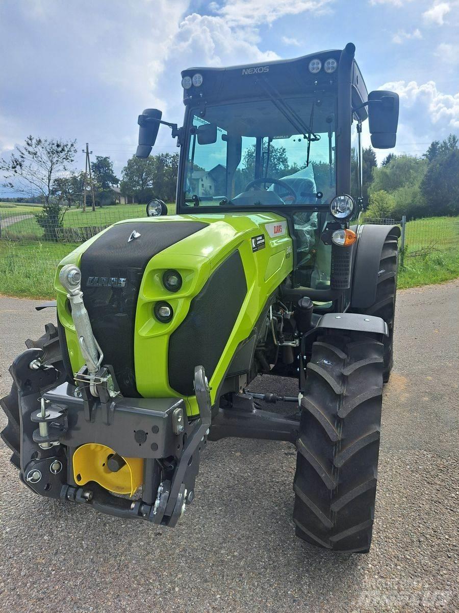 CLAAS Nexos 240 XL 曳引機