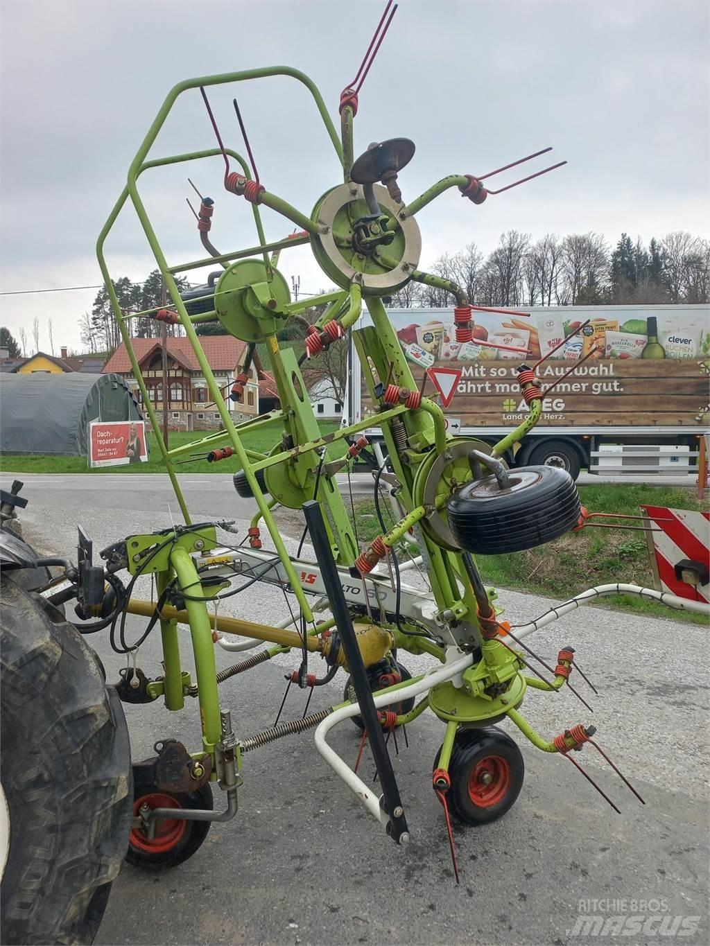 CLAAS Volto 600 耙與翻草機