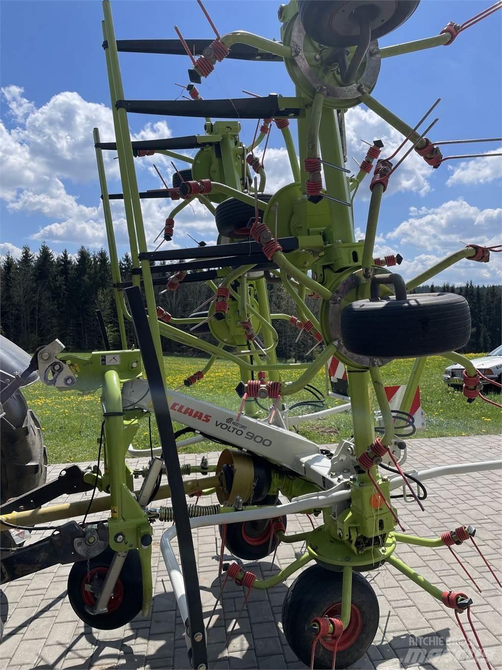 CLAAS VOLTO 900 耙與翻草機