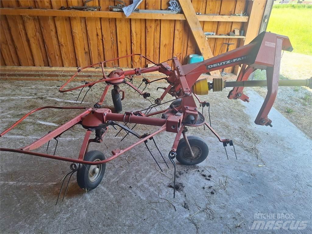 Deutz-Fahr  耙與翻草機
