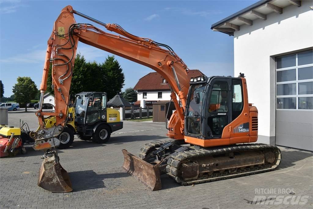 Doosan DX140LCR-3 小型挖土機/掘鑿機<7t(小型挖掘機)