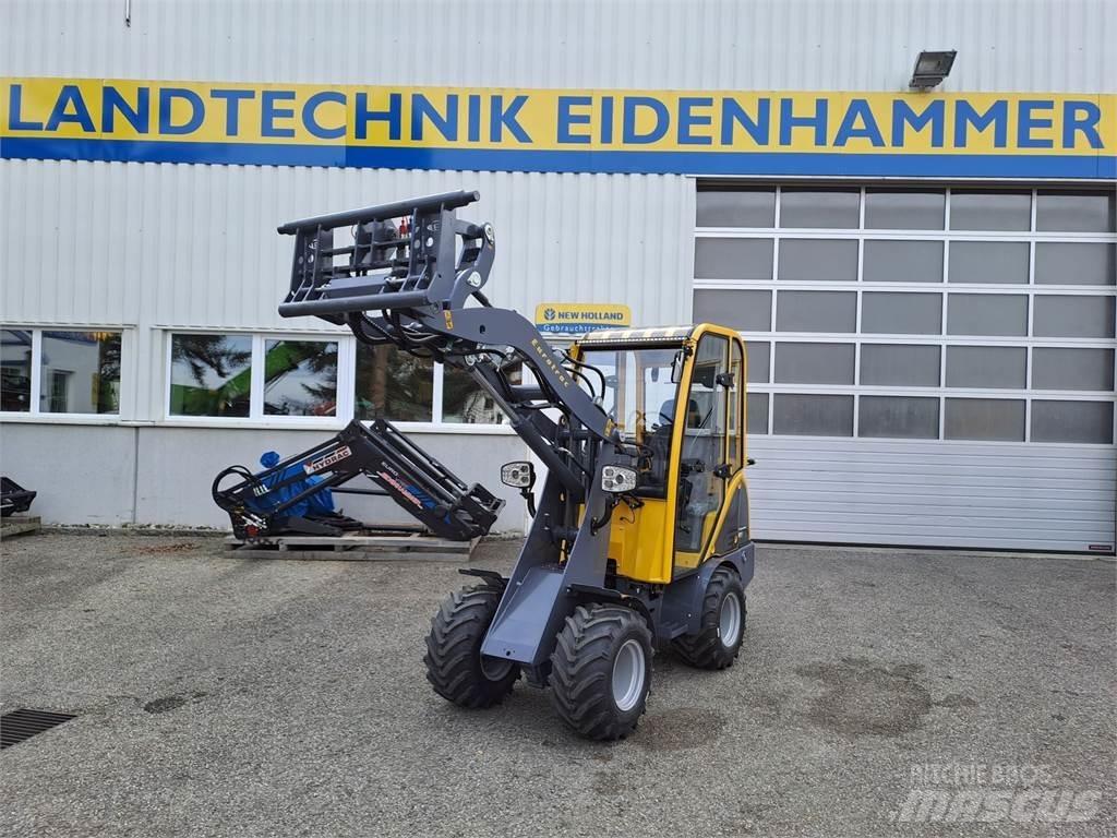 Eurotrac W 11 前端裝載機和挖掘機