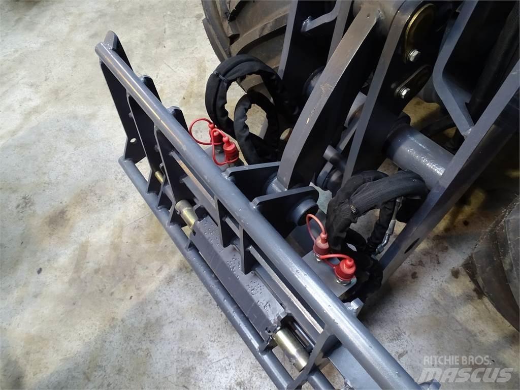 Eurotrac W 13 前端裝載機和挖掘機