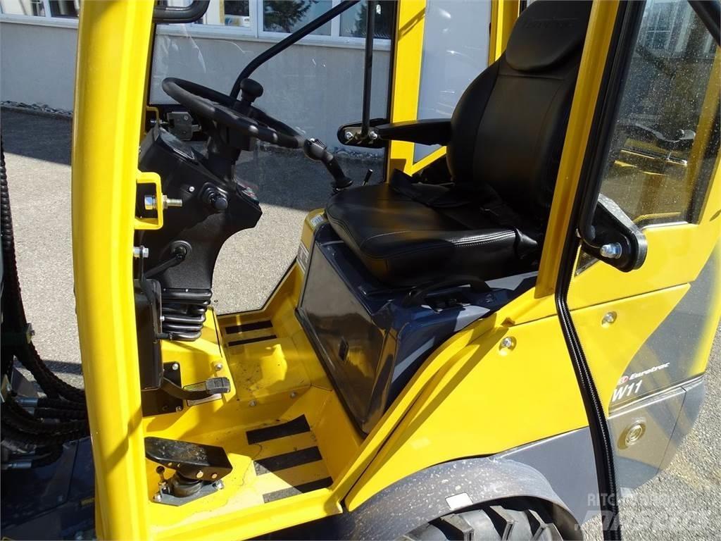 Eurotrac W11 C 前端裝載機和挖掘機