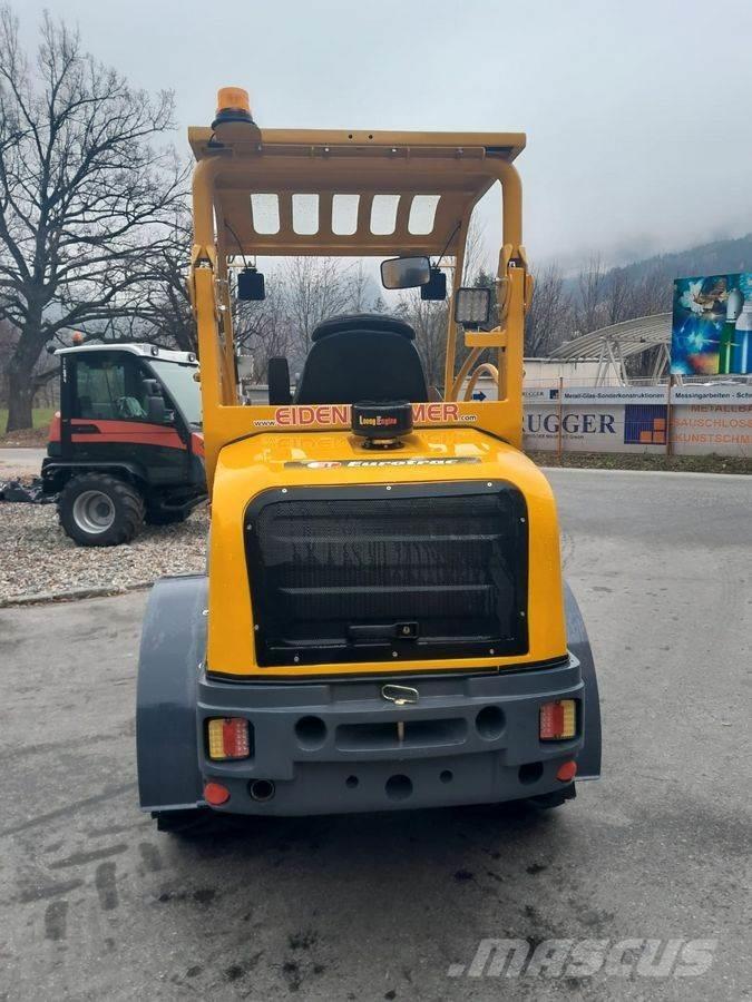 Eurotrac W12 F 前端裝載機和挖掘機
