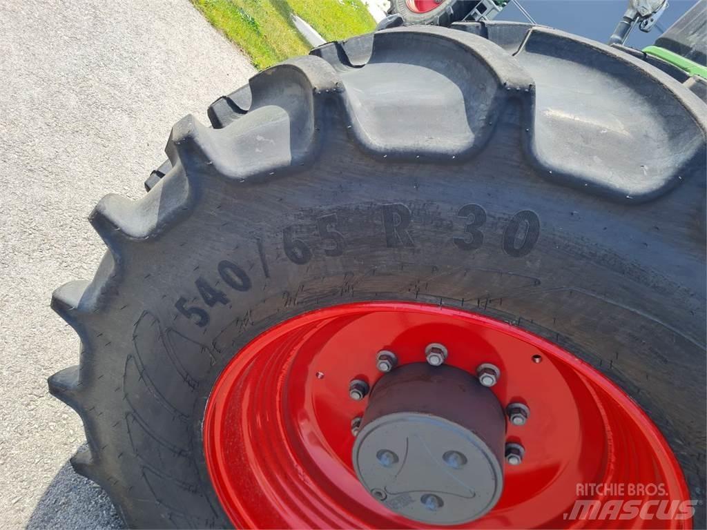 Fendt 724 Vario 曳引機