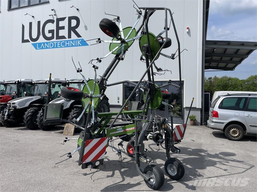 Fendt Lotus 770 耙與翻草機