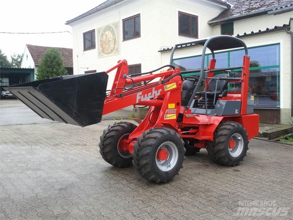 Fuchs F 1300 前端裝載機和挖掘機