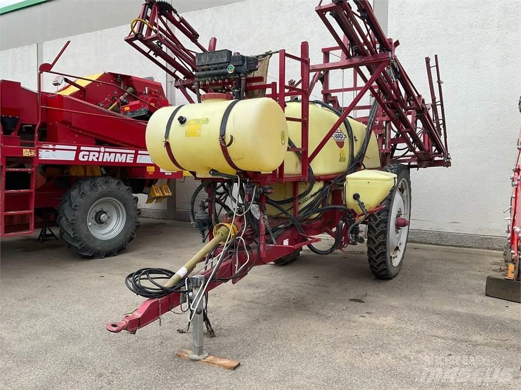 Hardi Commander 牽引式噴霧機