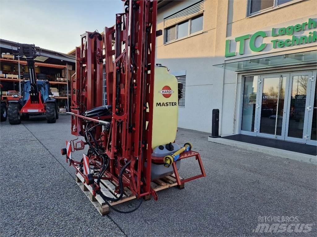 Hardi Master 牽引式噴霧機