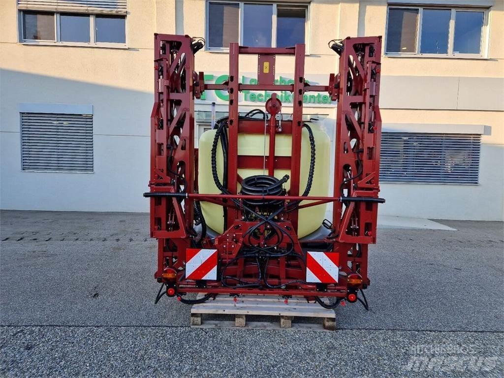 Hardi Master 牽引式噴霧機