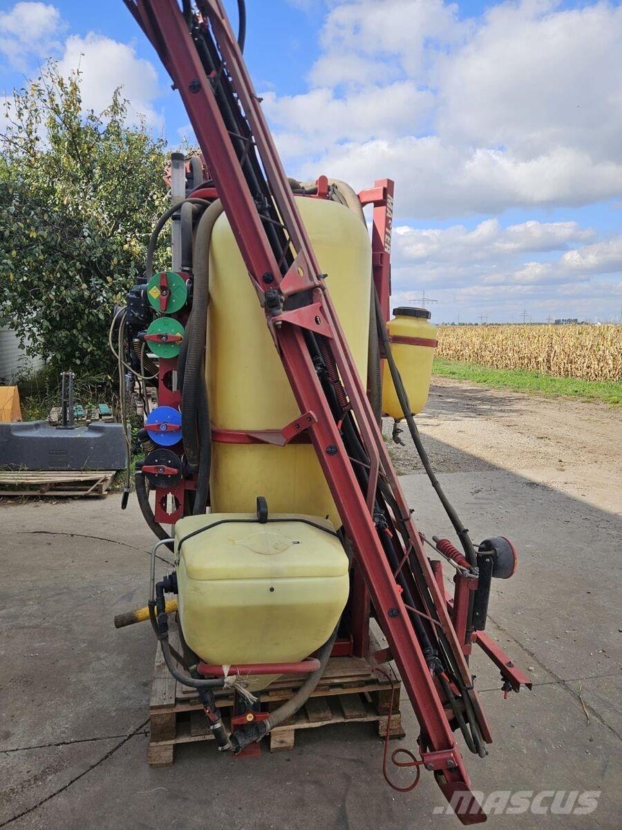 Hardi Master 牽引式噴霧機
