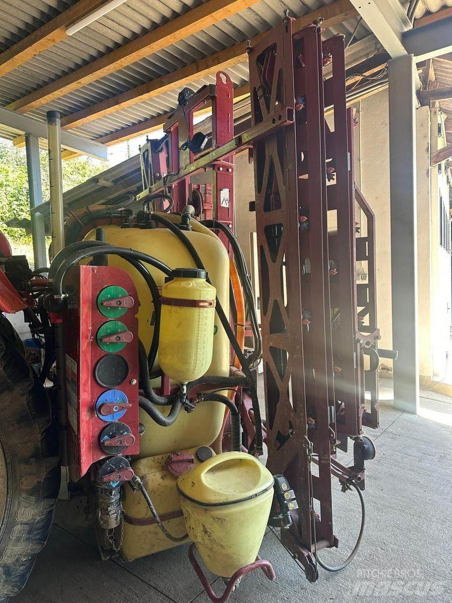 Hardi Master 1200 牽引式噴霧機