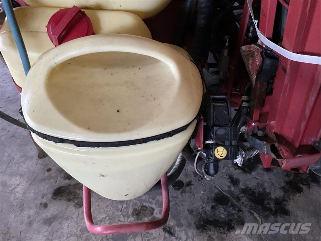 Hardi Master 1200 牽引式噴霧機