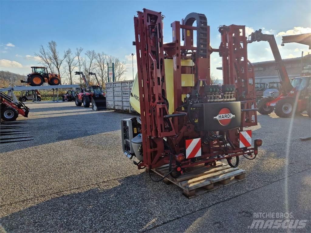 Hardi Mega 12 牽引式噴霧機