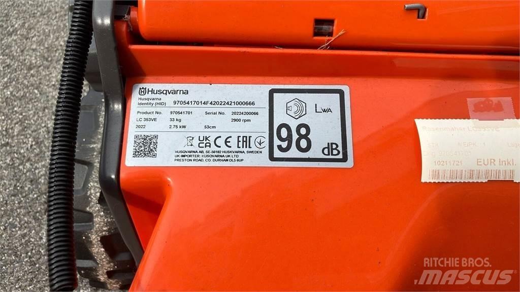 Husqvarna LC 353VE 騎乘式割草機