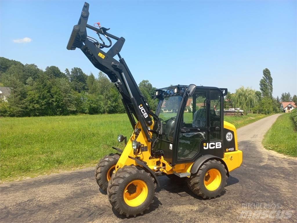 JCB 403 Agri 前端裝載機和挖掘機