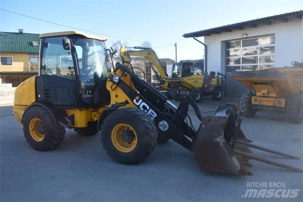 JCB 406 輪胎式裝載機