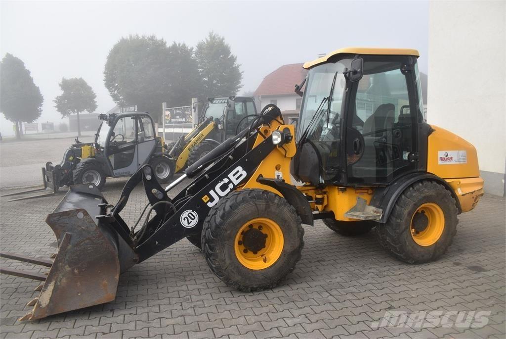 JCB 406 輪胎式裝載機