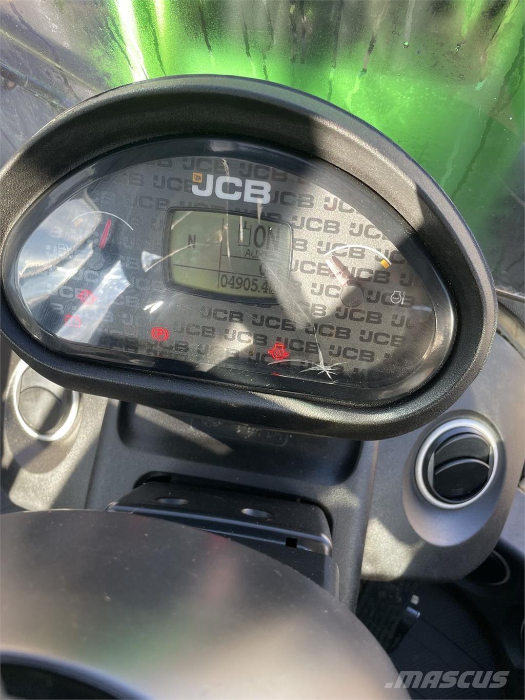 JCB TM 220 輪胎式裝載機