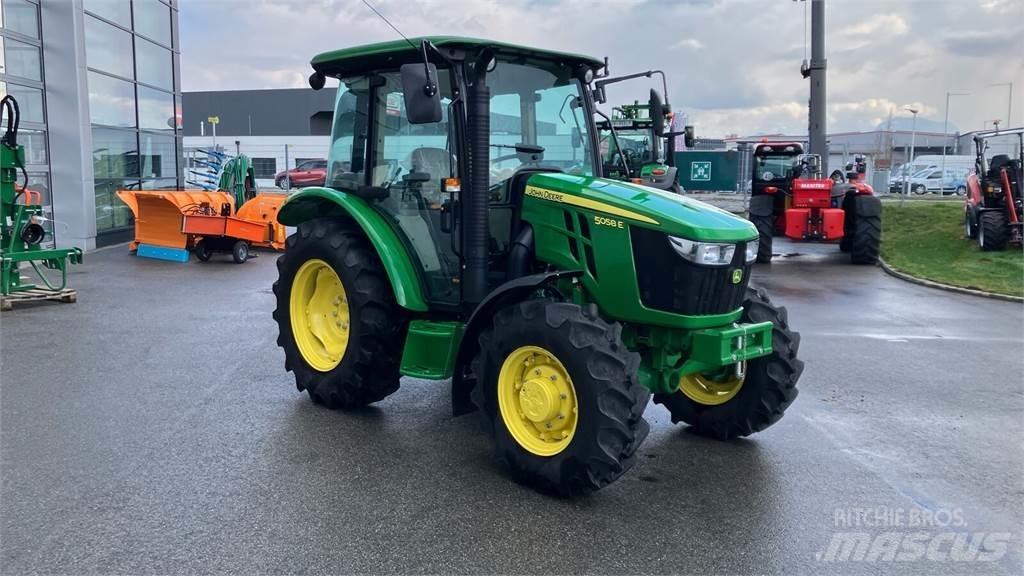 John Deere 5058E 曳引機