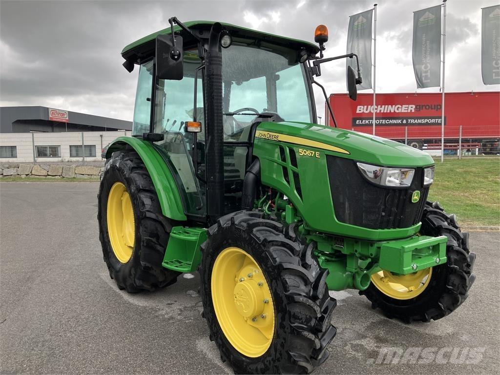 John Deere 5067E 曳引機