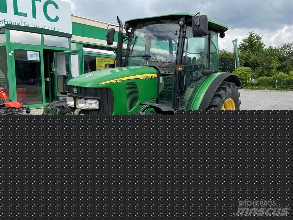John Deere 5820 曳引機