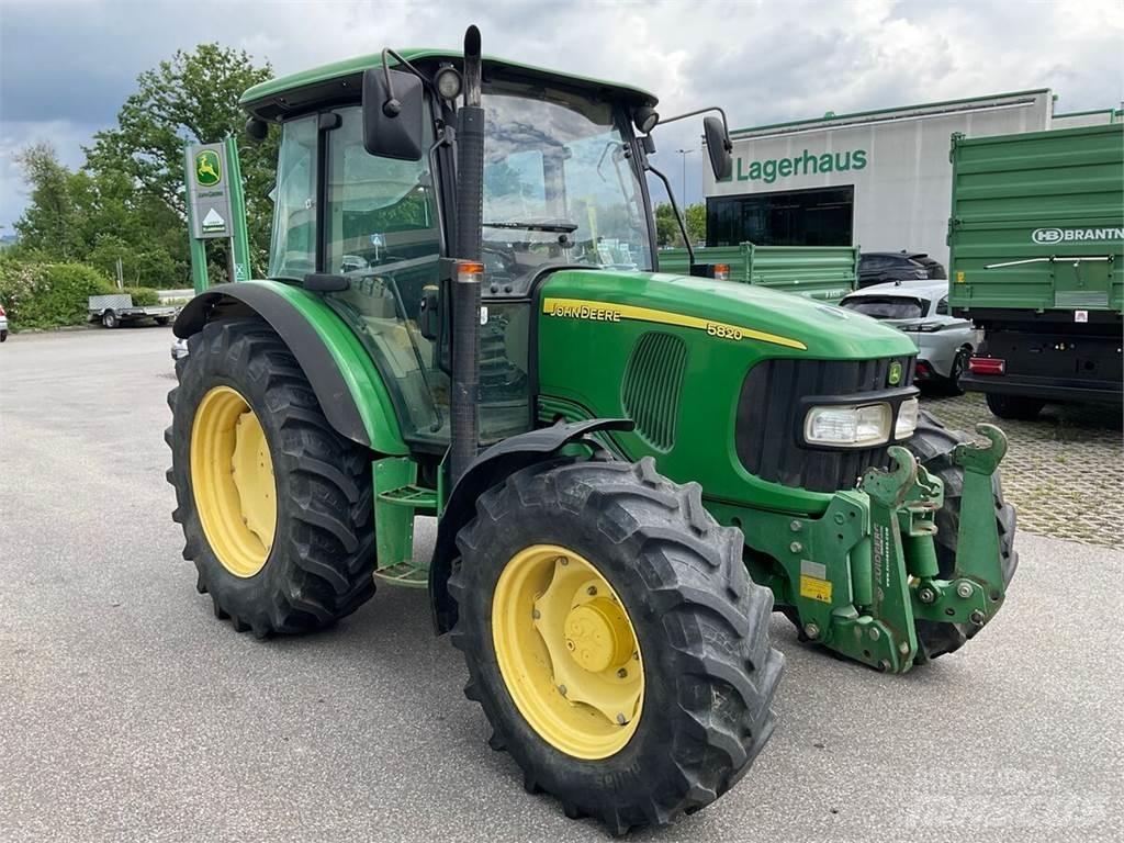John Deere 5820 曳引機