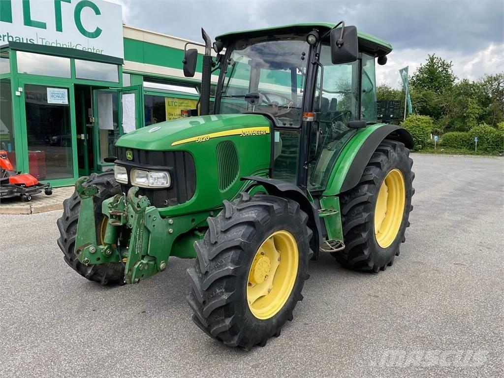 John Deere 5820 曳引機