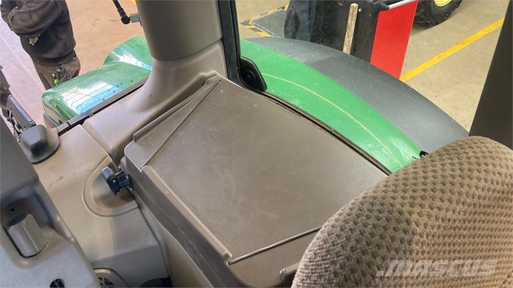 John Deere 6130R 曳引機