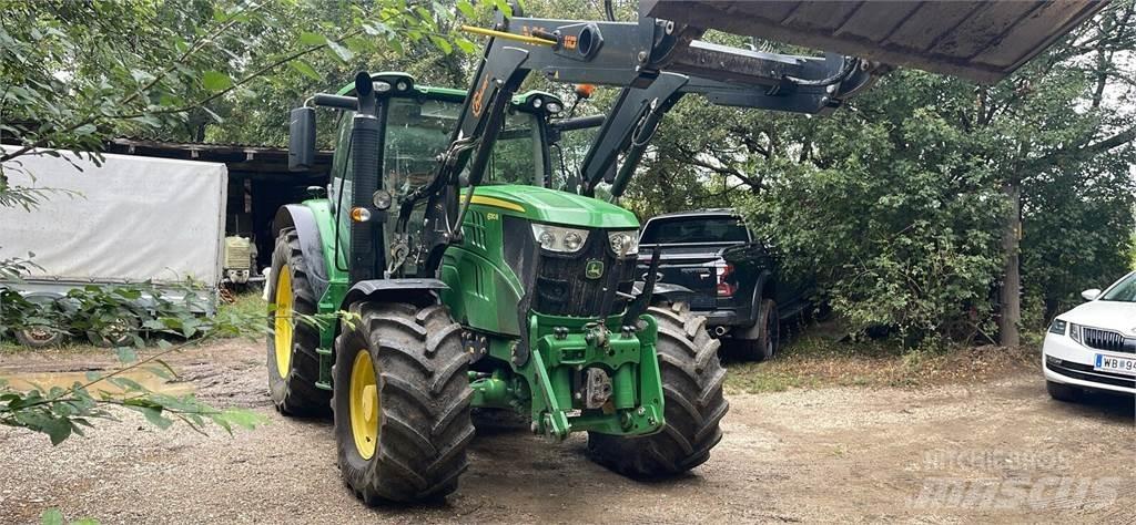 John Deere 6130R 曳引機