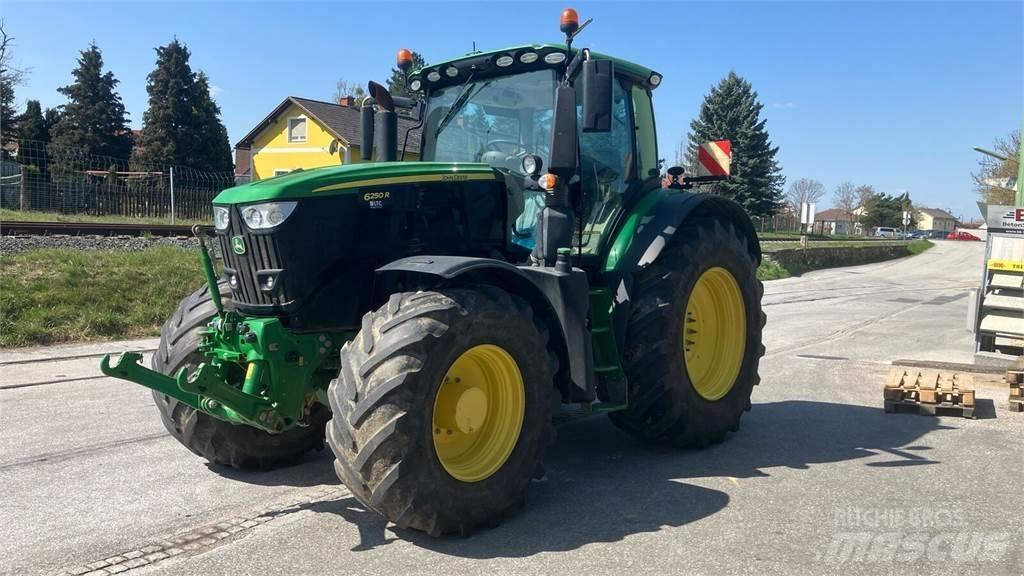 John Deere 6250R 曳引機