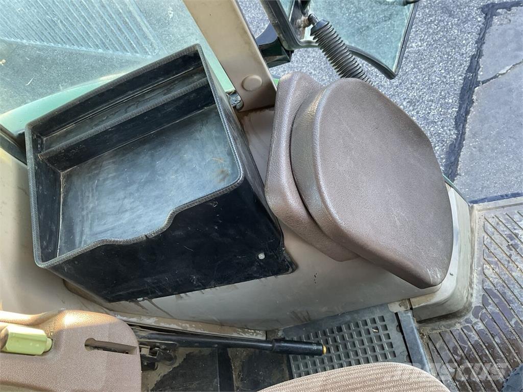 John Deere 6420 SE 曳引機