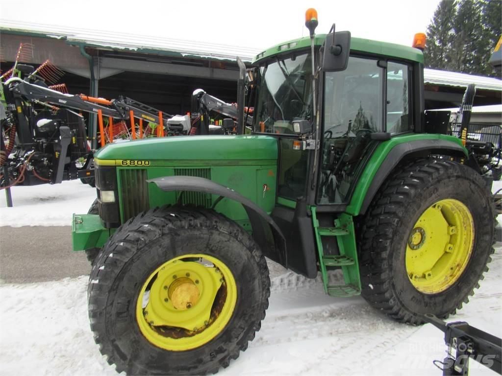 John Deere 6800 曳引機