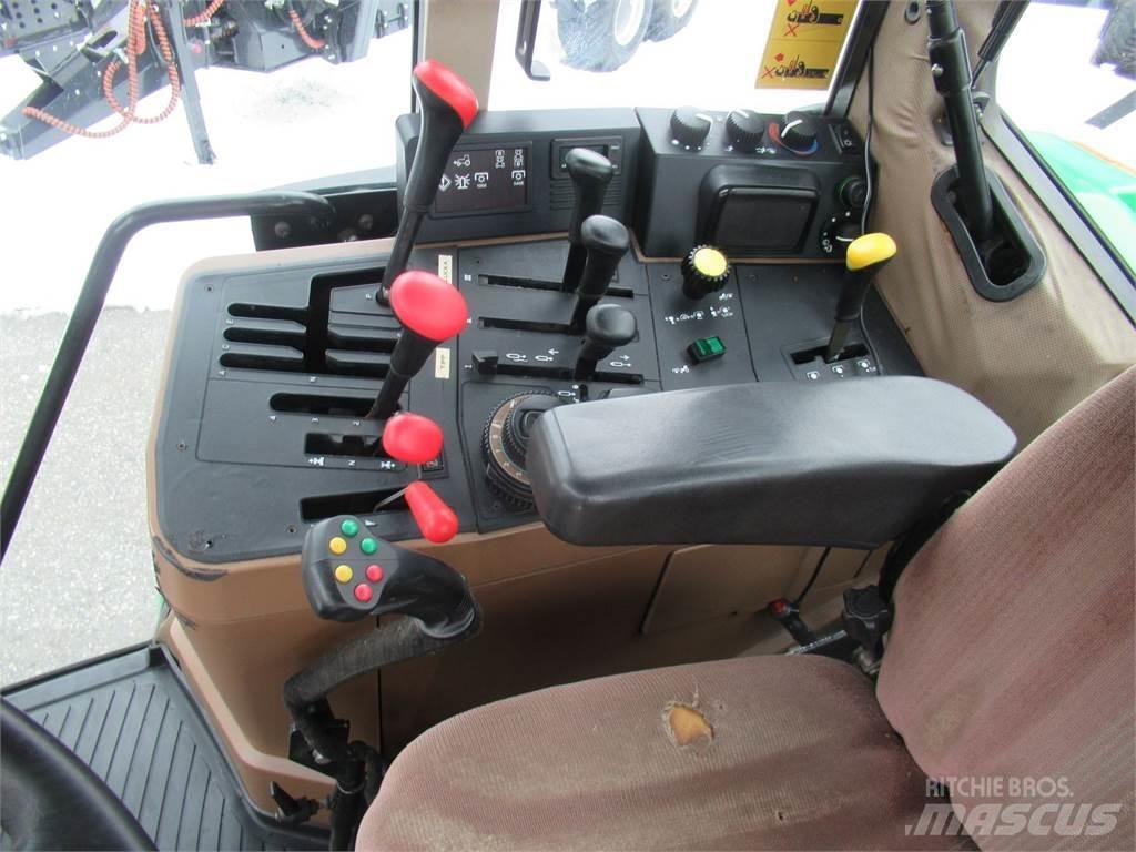John Deere 6800 曳引機