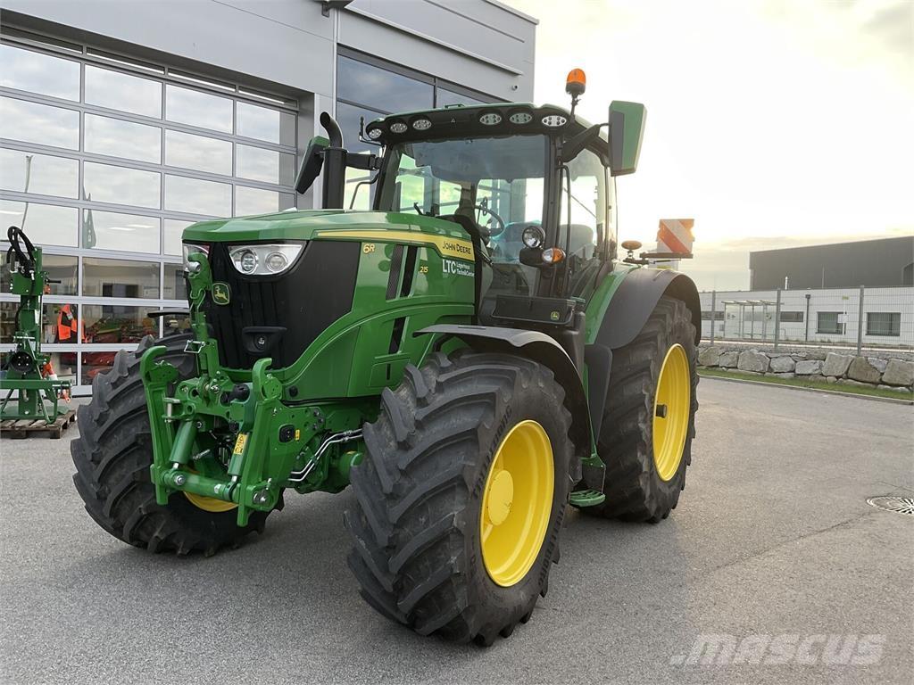 John Deere 6R 215 曳引機