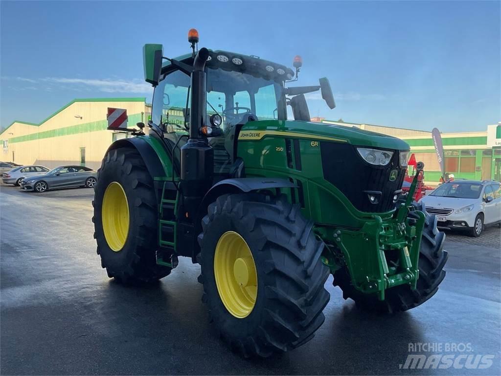 John Deere 6R 250 曳引機