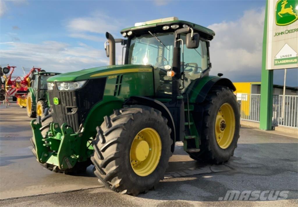 John Deere 7230R 曳引機