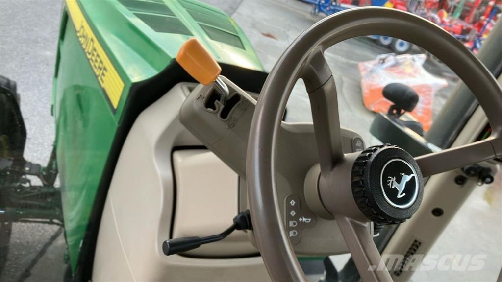 John Deere 7230R 曳引機